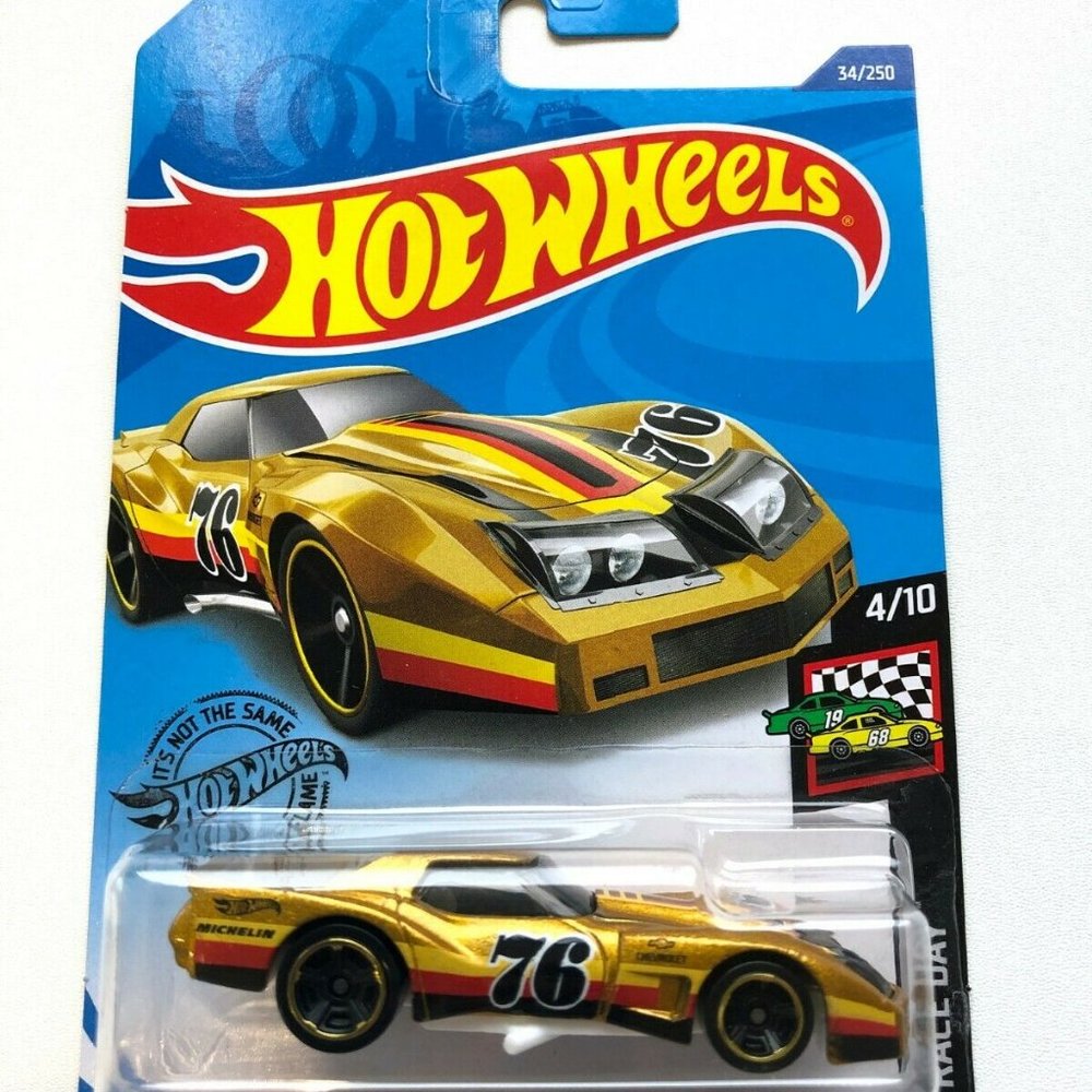 Hot Wheels 2020 '76 GREENWOOD CORVETTE Race Day 4/10 Diecast GHC50  34/250